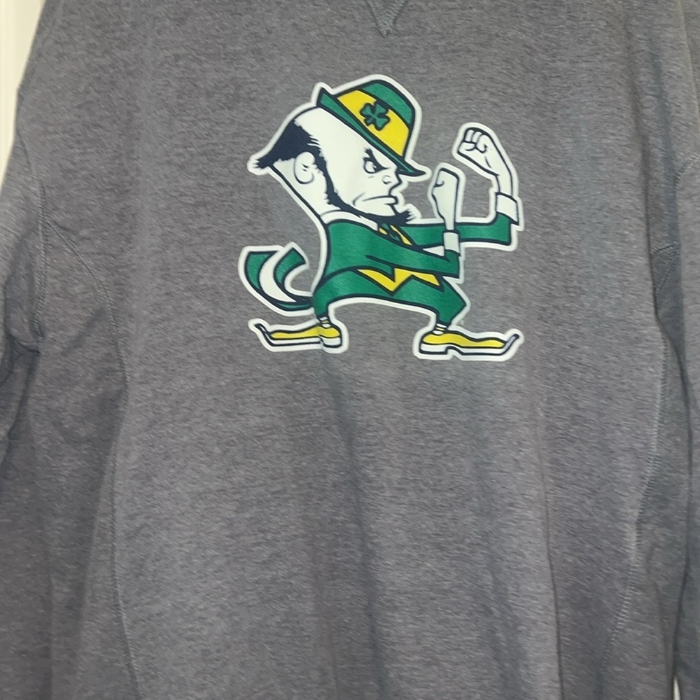 University of Notre Dame Fighting Irish Grey Crewneck Collegiate Sweatshirt - Picture 3 of 8
